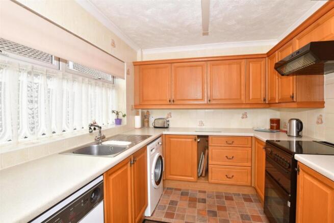 Kitchen/ Breakfast Room