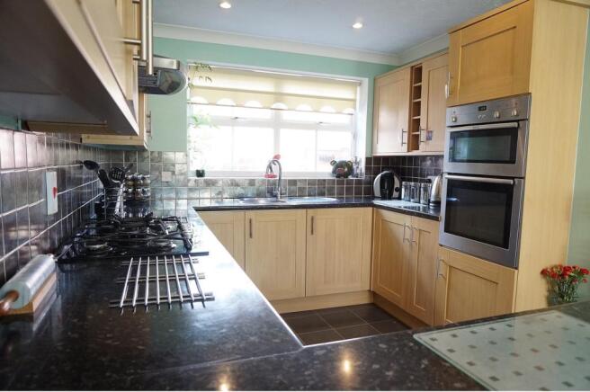 Kitchen / Breakfast