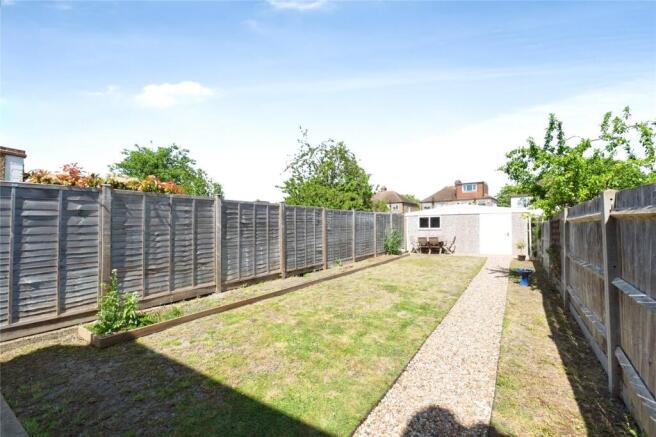 Ashcroft Road, Chessington, KT9 photo 4
