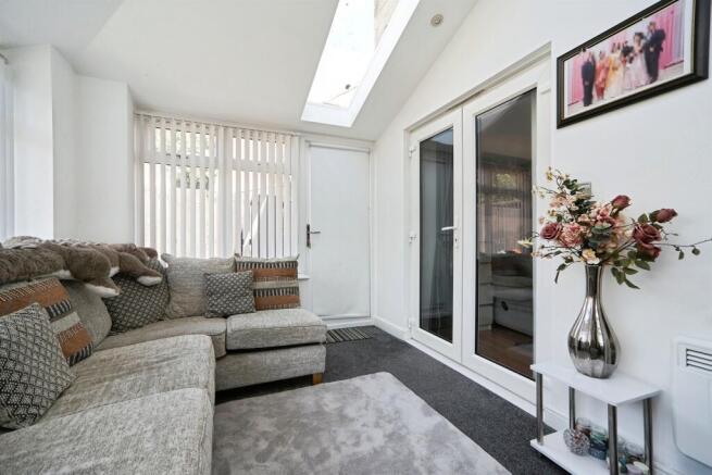 3 bed Semi-Detached for sale Image 9
