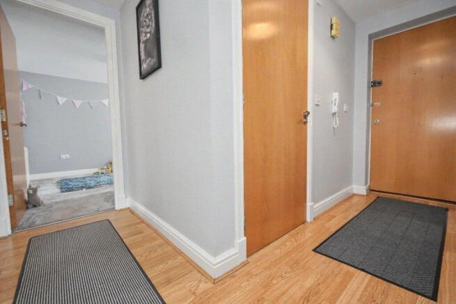 2 bed Apartment for sale Image 10