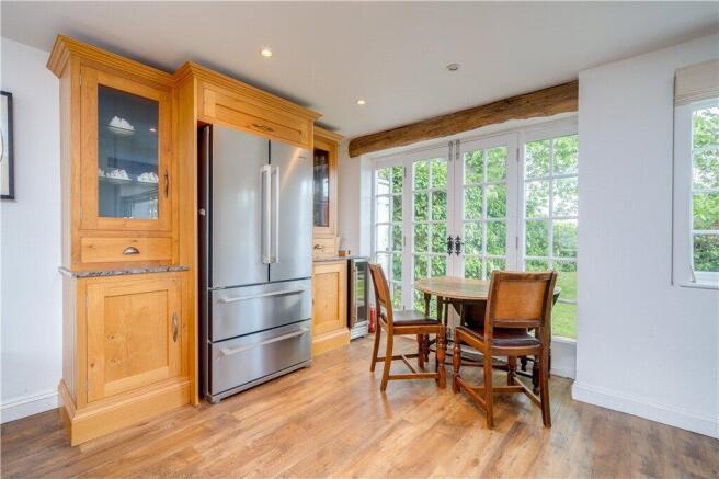 4 bed Detached for sale Image 6
