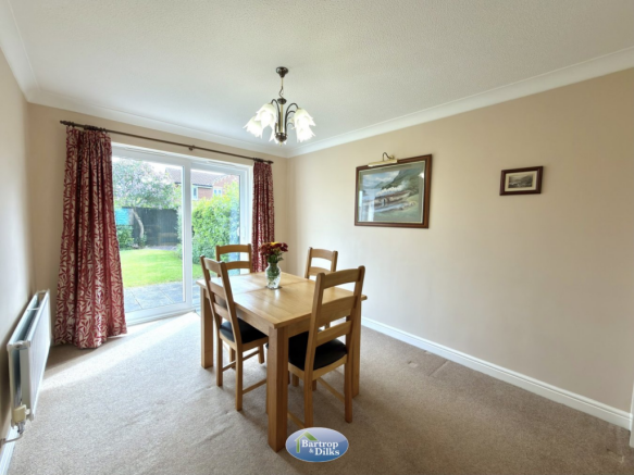 4 bed Detached for sale Image 10