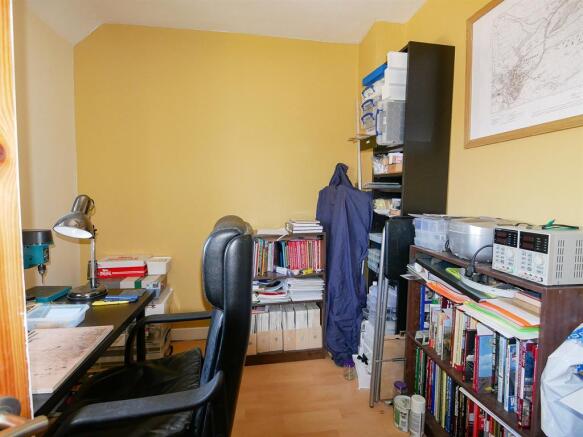 Photo 10