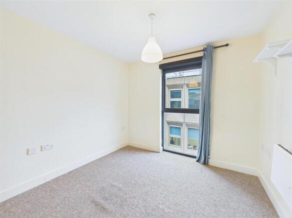1 bed Flat to rent Image 5