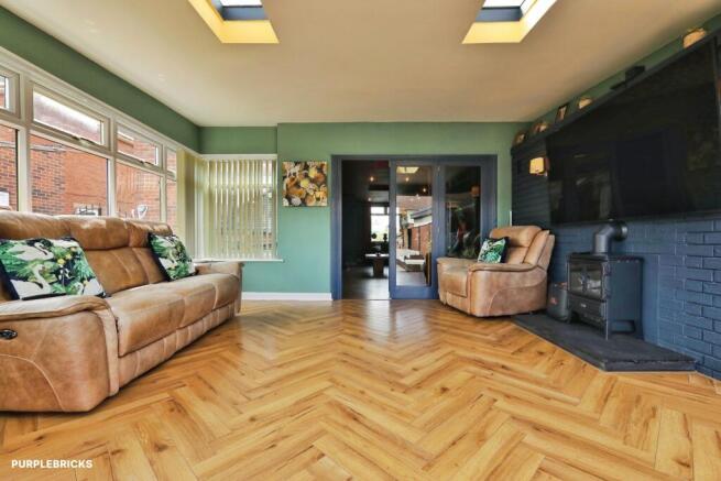 3 bed Semi-Detached for sale Image 10