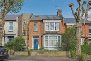 38, Collingwood Avenue, Hornsey, London N10 3ED