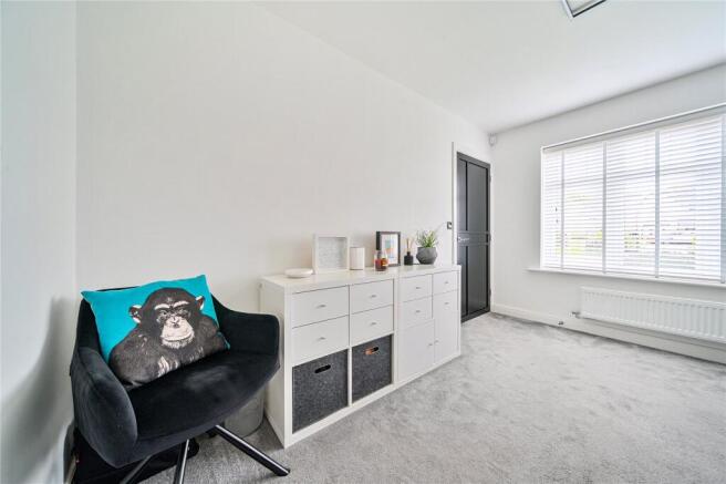 4 bed Detached for sale Image 9