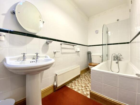 Photo 12