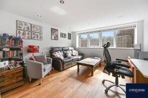 Flat 18, Research House, Fraser Road, Greenford UB6 7AQ