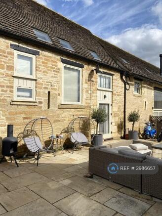 Exterior / Courtyard
