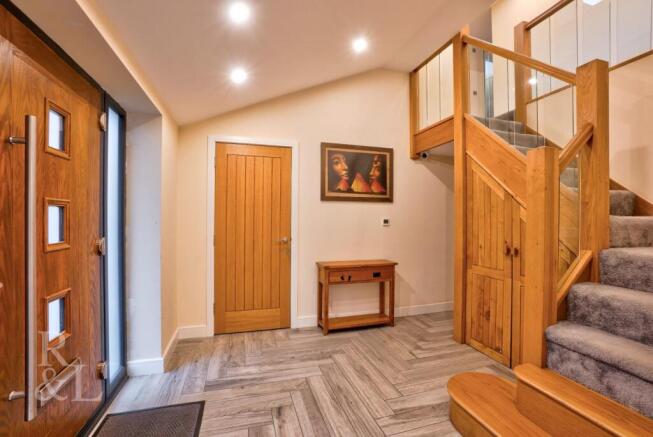 30 Carsington Crescent (10).jpg