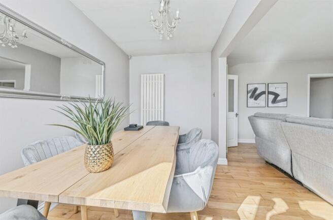 2 bed Semi-Detached for sale Image 5