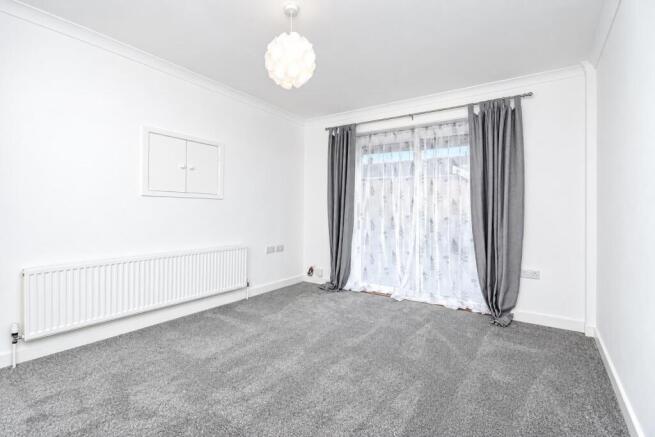 2 bed Terraced Bungalow to rent Image 8