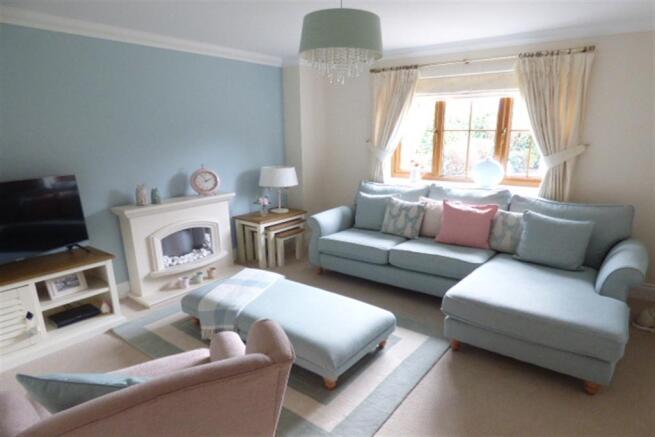Sitting Room/Bedroom