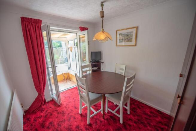 3 bed Semi-Detached Bungalow for sale Image 9