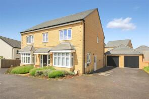 53, Cydonia Way, Wellingborough NN8 1FW