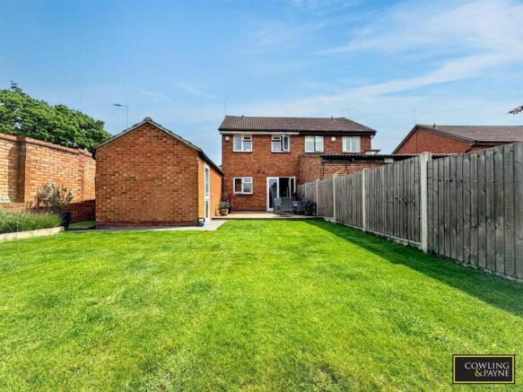 PRIVATE REAR GARDEN