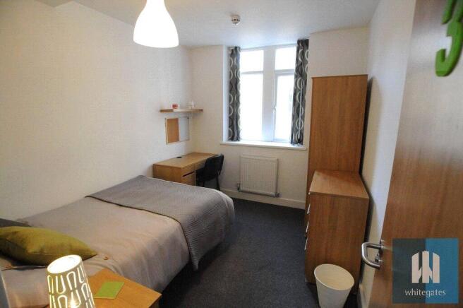 1 bed House Share to rent Image 5