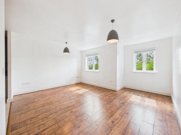 CAM02119G0-PR0577-STILL007