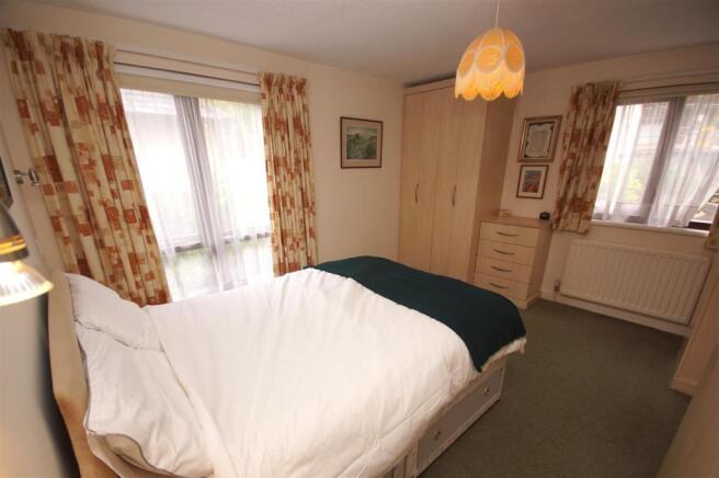 Bedroom 1.JPG