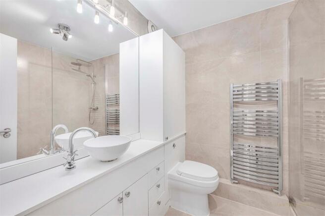 Bathroom.JPG