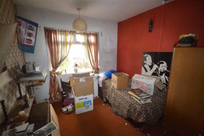 BEDROOM 2
