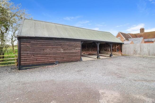 bidwells - shipton barns (16).JPG