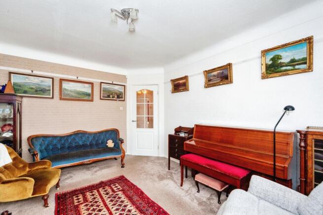 Lounge/Bedroom 3