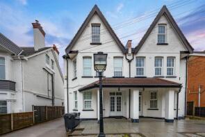 Flat 2, 31, Whitefriars Crescent, Westcliff-on-sea SS0 8EX