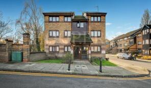 2, Harp Island Close, London NW10 0DD