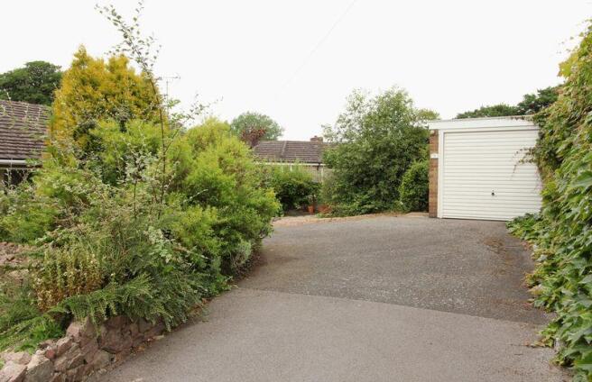 LONG DRIVEWAY and