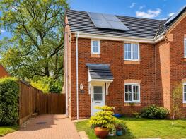 19, Woolton Lodge Gardens, Woolton Hill RG20 9SU