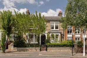50, Forest Drive East, London E11 1JY
