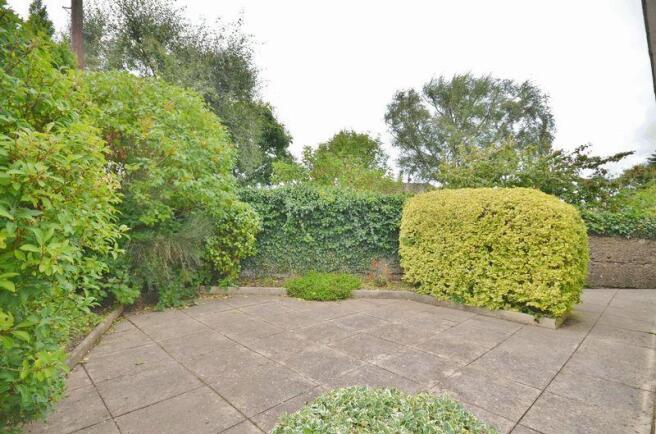 Side garden 