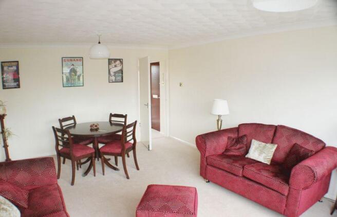 Lounge angle 2