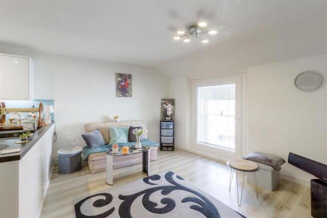 Silver Street living - 004.jpg