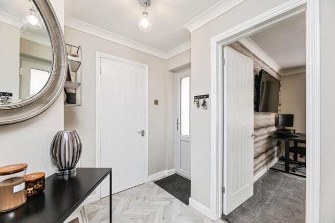 4 bed Detached for sale Image 11