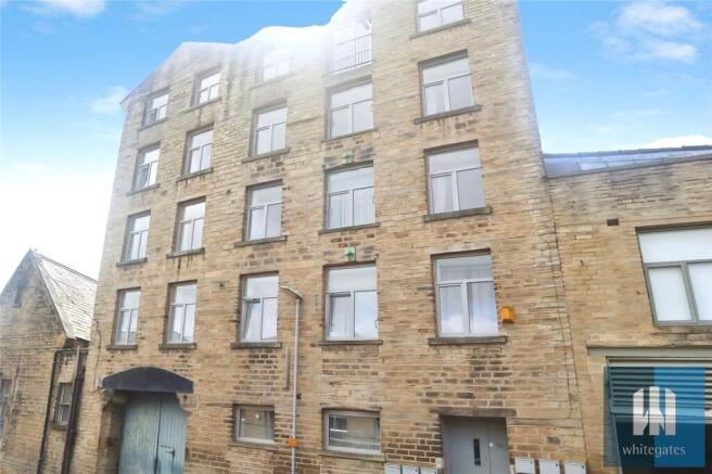 2 bed Penthouse to rent Image 4