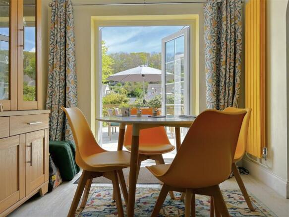 Breakfast Room.jpeg