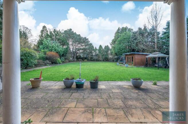 Patio & Garden