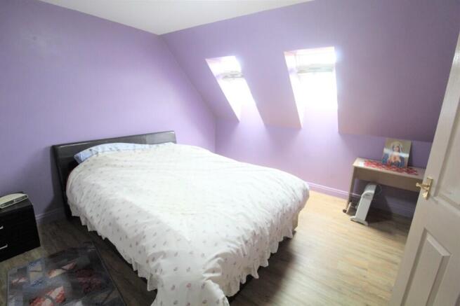 6 bed Detached for sale Image 10