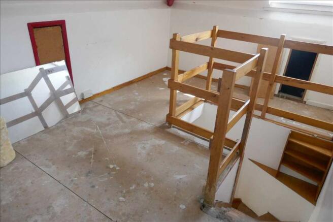 ATTIC ROOM: