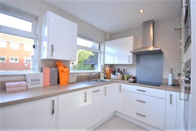 Kitchen (2)