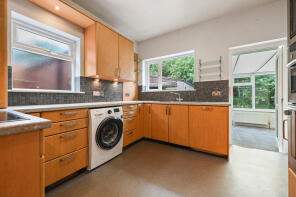 41, Whitegate Gardens, Harrow HA3 6BW