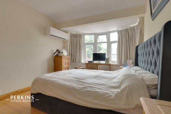 Bedroom 1 .jpg.jpg