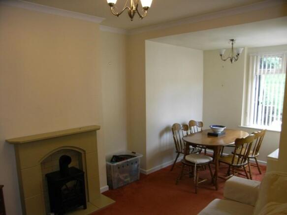 Lounge/Dining Area