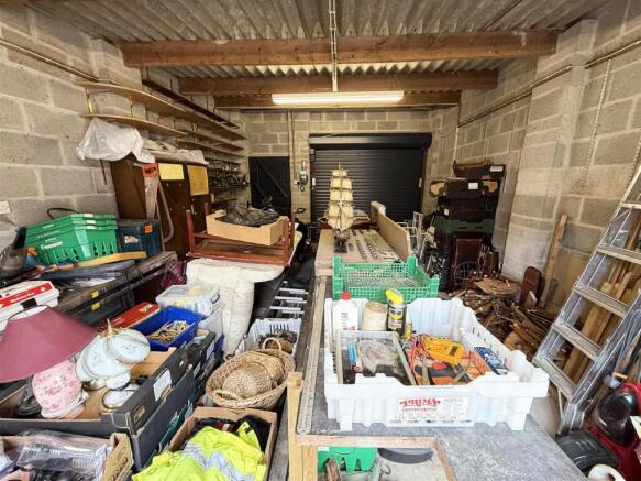 GARAGE