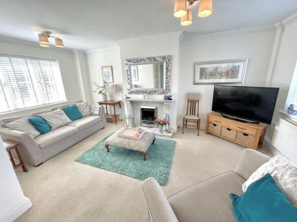 5 Cleeves Way Lou...