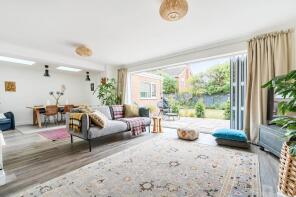 32, Wrights Way, Winchester SO21 3HE